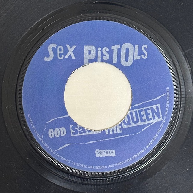 Label photo (Side A) of Sex Pistols’ God Save The Queen (VS181)