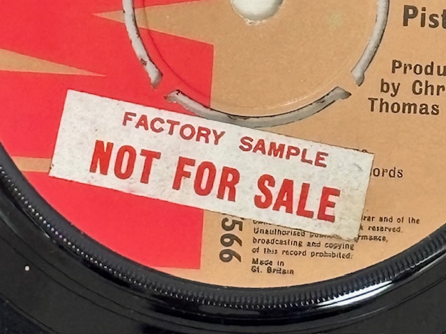 Label photo of Sex Pistols’ Anarchy In The UK (EMI2566)