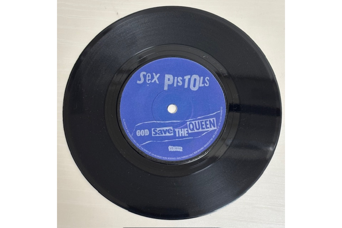 Blue-label UK pressing of “God Save The Queen” by Sex Pistols, A-side label with VS181A matrix